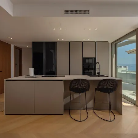 Skyview Luxury Penthouse B7