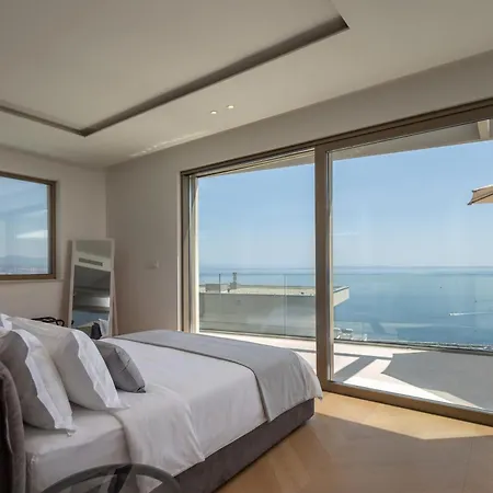 Skyview Luxury Penthouse B7